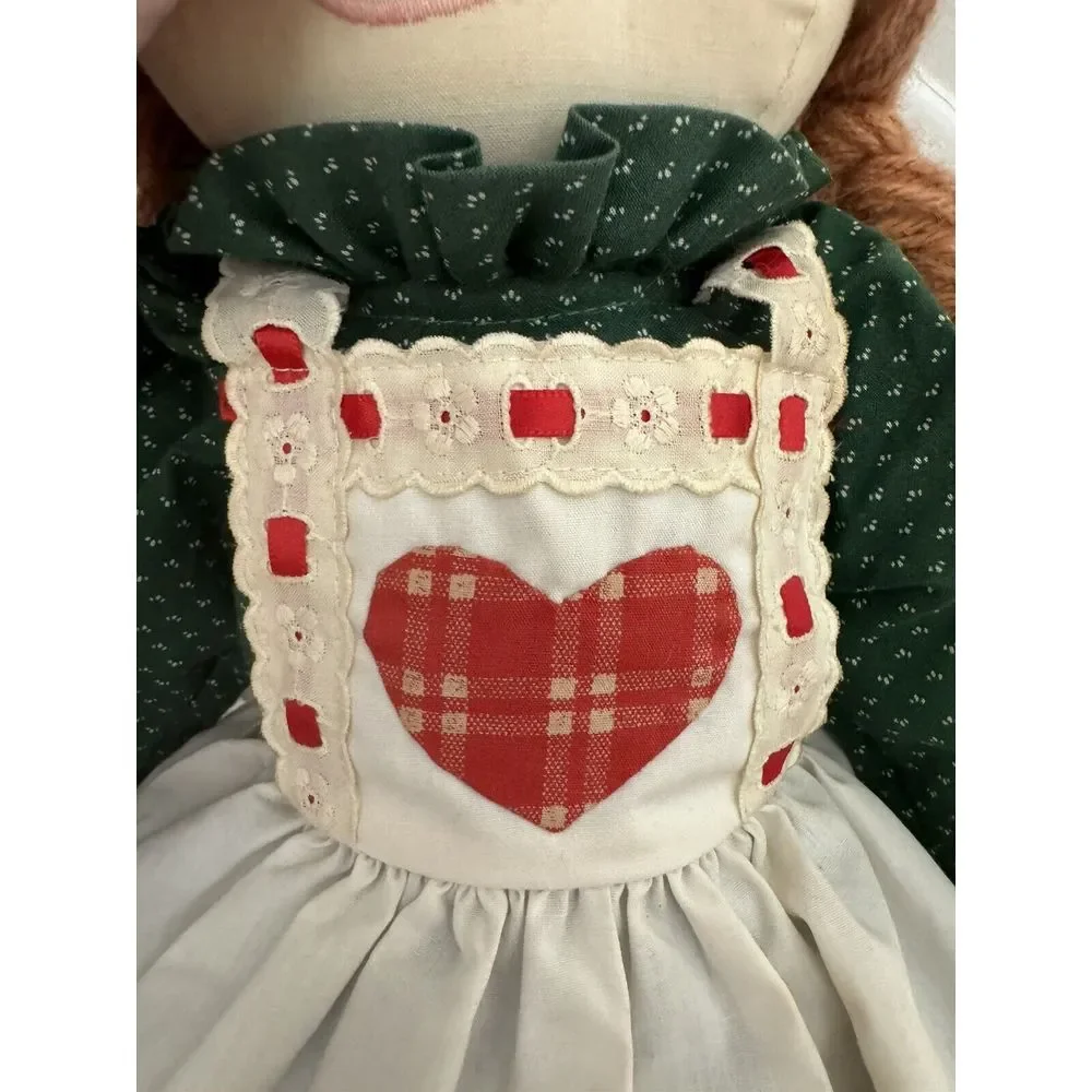 Vintage House‎ Of Hatten Soft Cloth Girl Doll Braids Green Dress Heart Apron 80s
